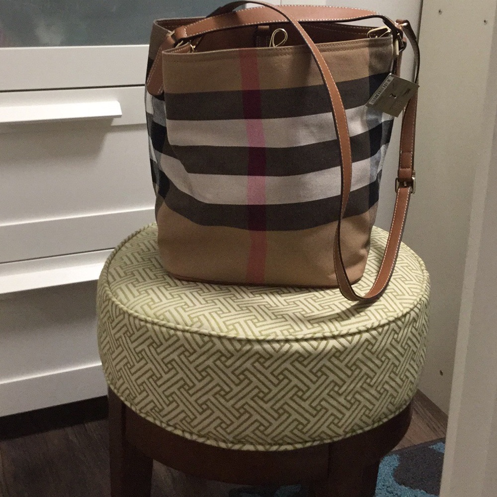 Cute Bucket Handbag!
